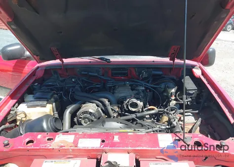 1999 Ford Ranger Super Cab из США, поврежденный, VIN 1FTZR15V8XTA02868